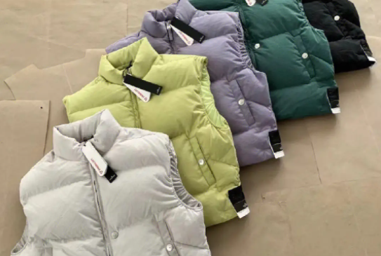 企業(yè)員工在羽絨服馬甲定制的時(shí)候，如何選擇合適自己的尺碼？